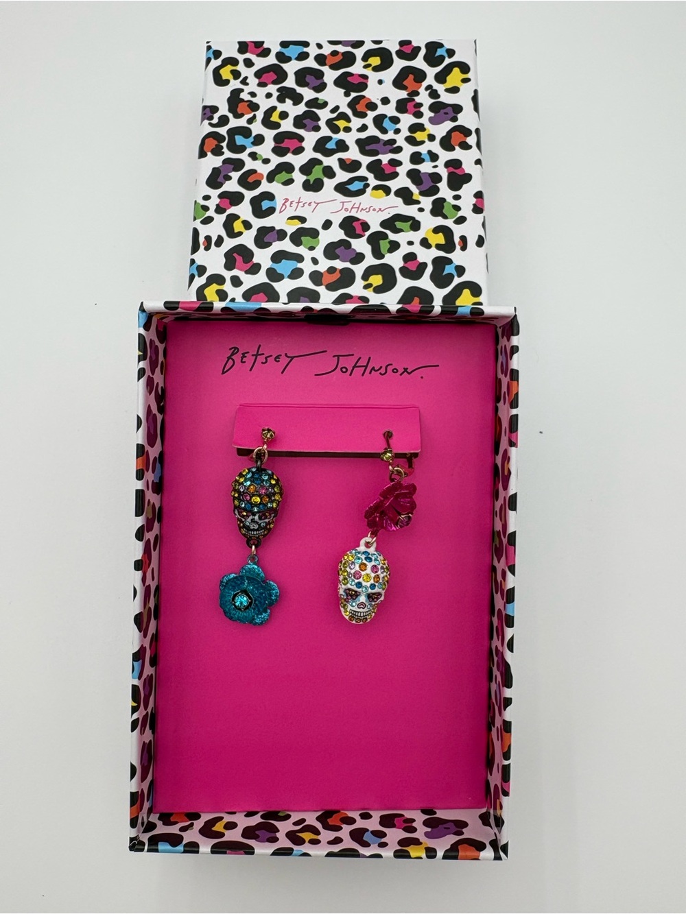 💀🌸 Betsey Johnson Sugar Skull & Flower Mismatched Drop Earrings